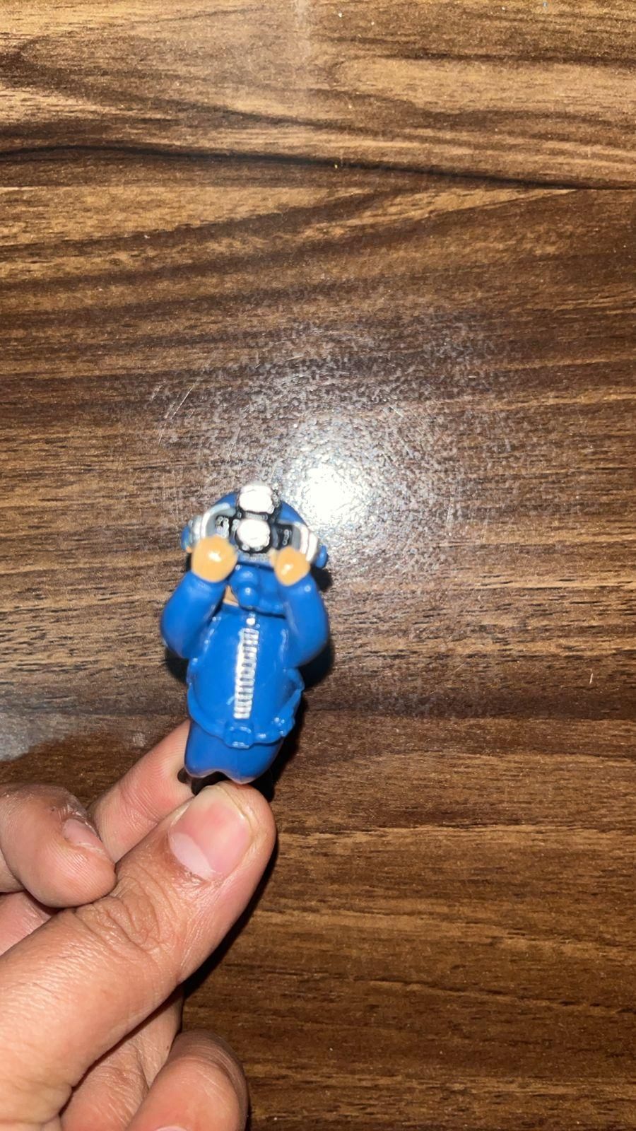 Cute Diving Fish Tank Decorative Ornaments  (Assorted Pack of 2)